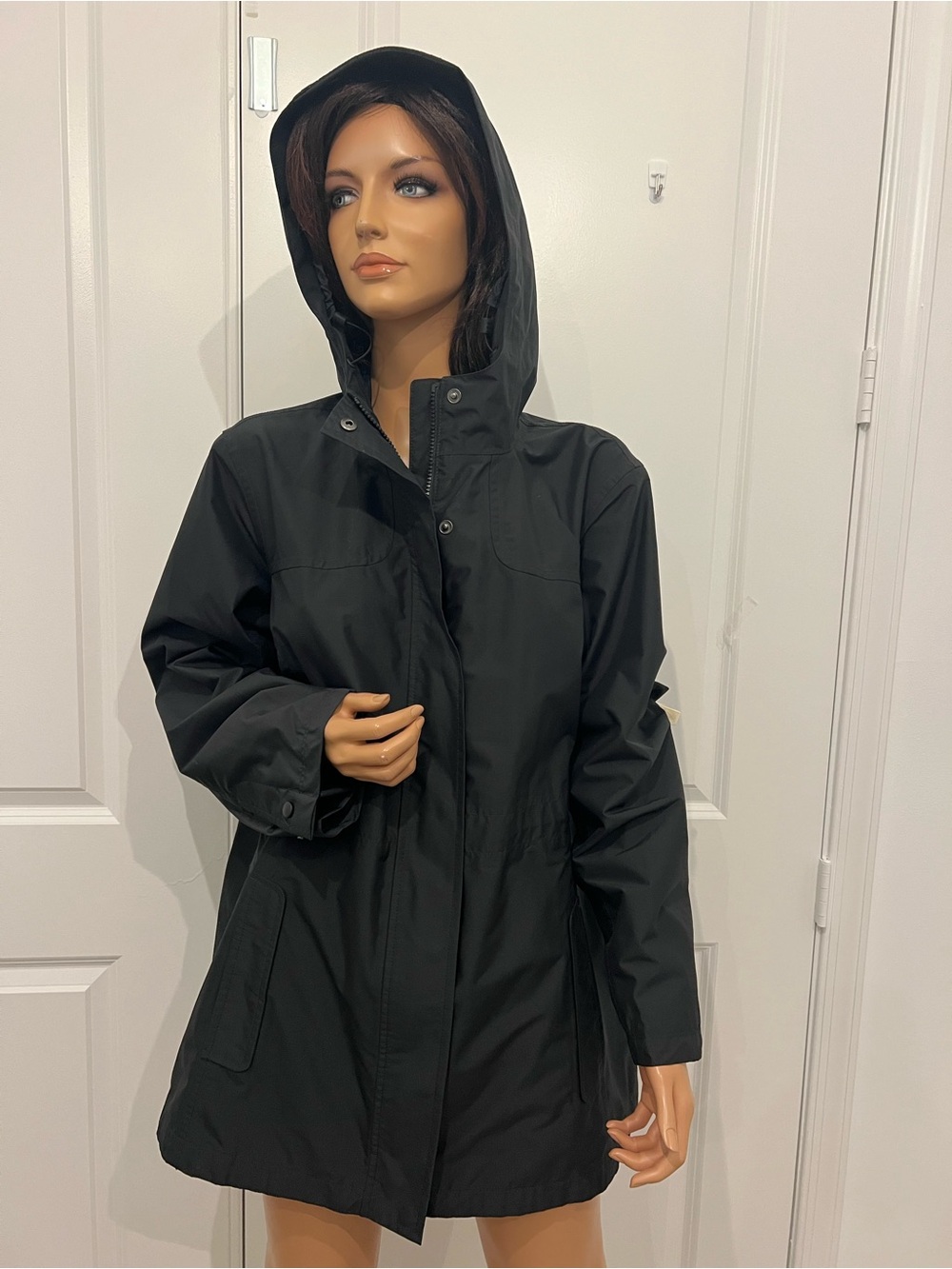 L.L.Bean Women’s Black Hooded Rain Jacket HzOFF Fabric Windbreaker Coat XL